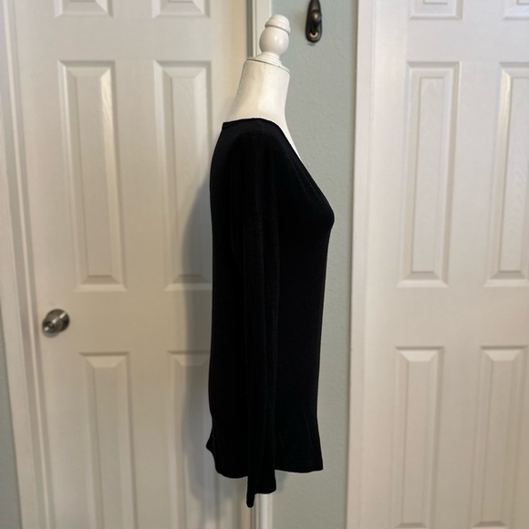 Abercrombie and Fitch Black Pullover Long Sleeve Shirt Size XS - Picture 4 of 6